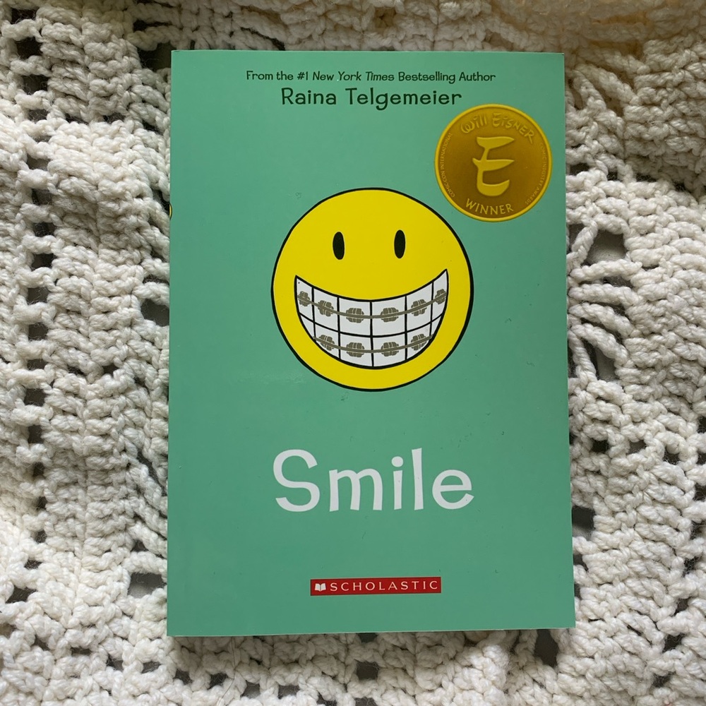 Smile by Raina Telgemeier | Paperback | Used Book: Like New Condition
